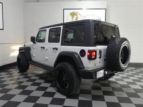 Used 2018 Jeep Wrangler Unlimited Sport S AWD/4WD image 11