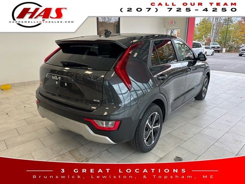 Used 2023 Kia Niro LX image 6