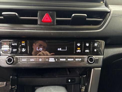 Used 2024 Kia Seltos EX AWD/4WD image 31