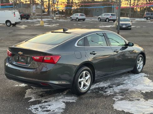 Used 2017 Chevrolet Malibu LS image 5
