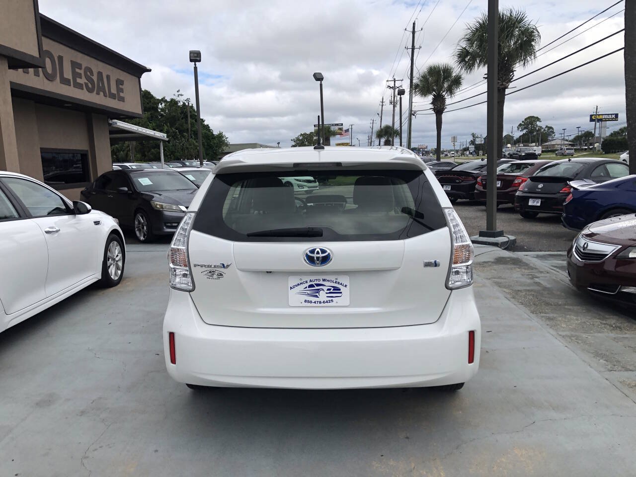 Used 2012 Toyota Prius V Three FWD image 3