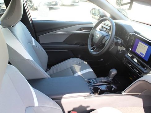 Certified 2026 Toyota Camry SE w/ Convenience Package FWD image 25