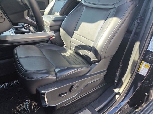 Used 2025 Ford F150 Platinum AWD/4WD image 22