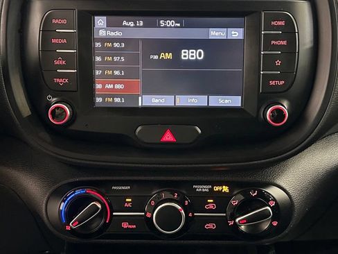 Used 2020 Kia Soul LX FWD image 16