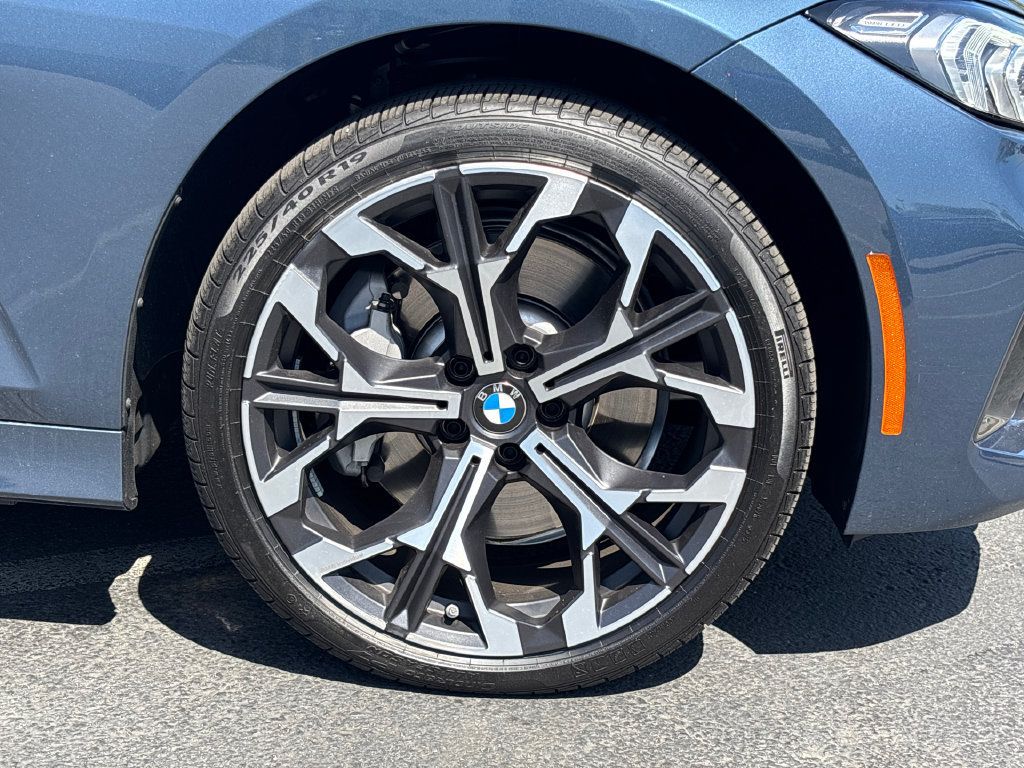 Used 2026 BMW 330i Sedan w/ Convenience Package RWD image 7