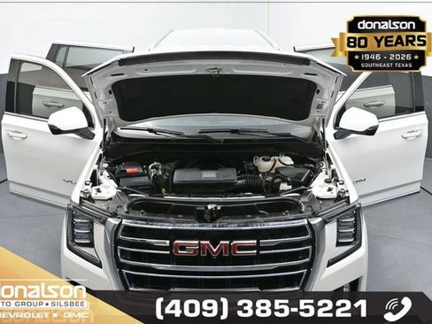 Used 2024 GMC Yukon XL SLT w/ SLT Luxury Package image 25