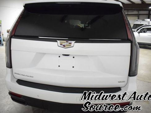 Used 2022 Cadillac Escalade Sport image 4