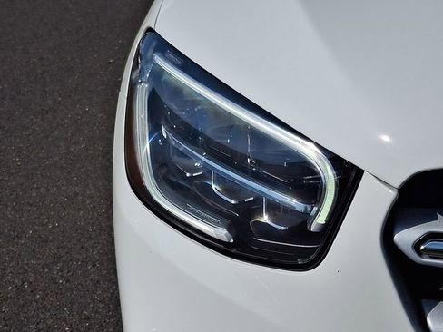 Used 2021 Mercedes-Benz GLC 300 4MATIC image 9