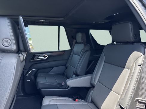 New 2026 GMC Yukon Denali w/ Denali Reserve Package AWD/4WD image 21