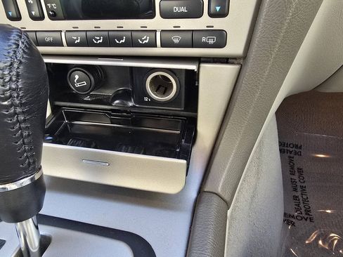 Used 2004 Lincoln LS RWD image 37