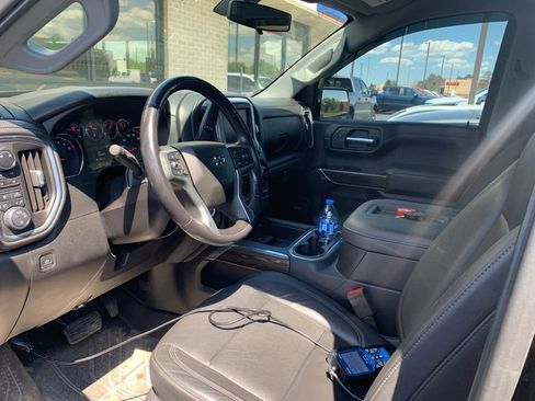 Used 2019 Chevrolet Silverado 1500 LT Trail Boss AWD/4WD image 11