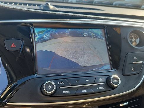 Certified 2020 Buick Envision Essence FWD image 18