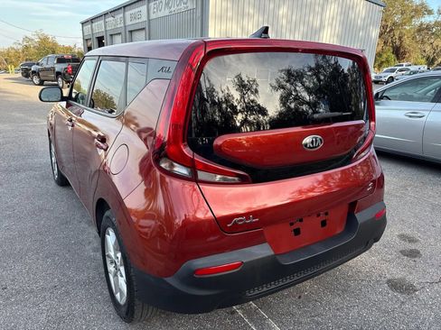 Used 2020 Kia Soul S FWD image 7