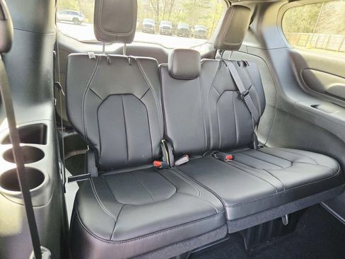 New 2026 Chrysler Voyager LX FWD image 17