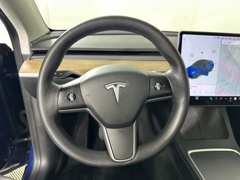 Used 2021 Tesla Model Y Long Range image 14