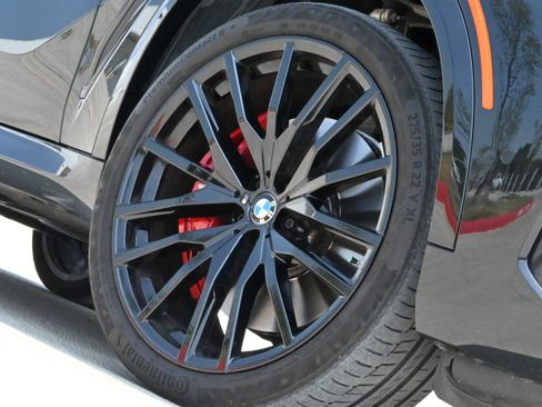 Used 2023 BMW X5 M50i w/ Executive Package AWD/4WD image 11