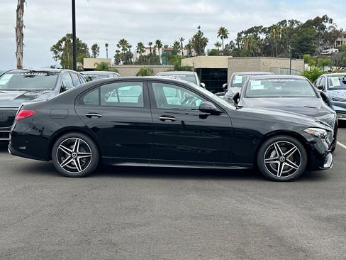 Used 2025 Mercedes-Benz C 300 4MATIC Sedan image 2
