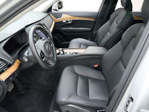 Certified 2024 Volvo XC90 B6 Plus w/ Protection Package Premier AWD/4WD image 14