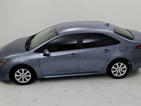 Used 2022 Toyota Corolla LE FWD image 18