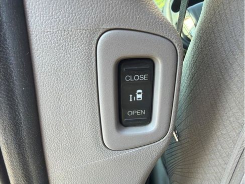 Used 2015 Honda Odyssey EX image 13