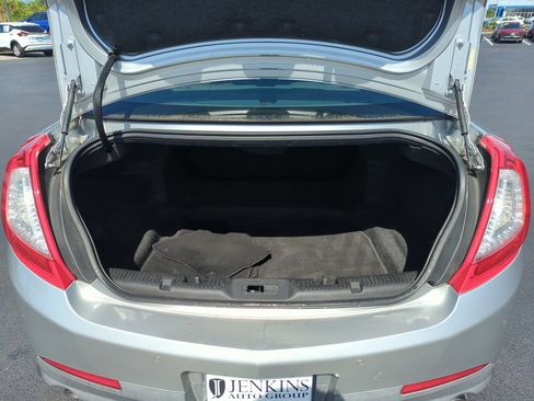 Used 2013 Lincoln MKS FWD image 19