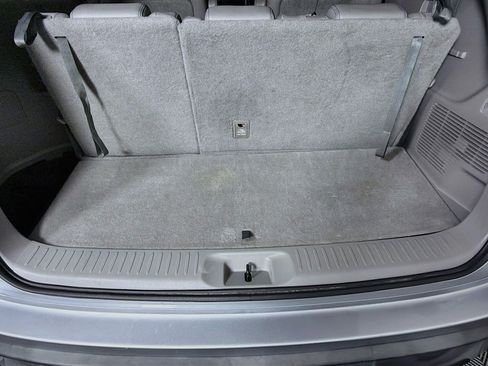 Used 2018 Toyota Highlander XLE FWD image 28