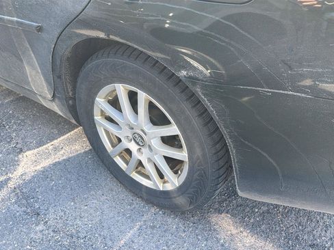 Used 2011 Toyota Camry XLE w/ SE/XLE Extra-Value Pkg image 10