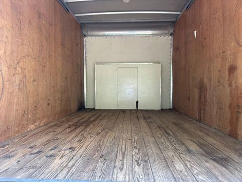 Used 2017 Ford E-350 and Econoline 350 XL w/ Power Windows & Locks Group image 7