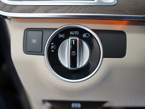 Used 2016 Mercedes-Benz E 350 4dr Sdn E 350 Sport RWD image 12