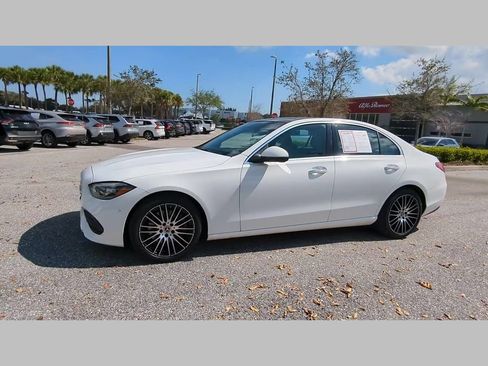 Used 2025 Mercedes-Benz C 300 4MATIC Sedan image 15