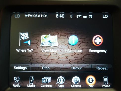 Used 2015 Jeep Cherokee Limited w/ Luxury Group AWD/4WD image 20