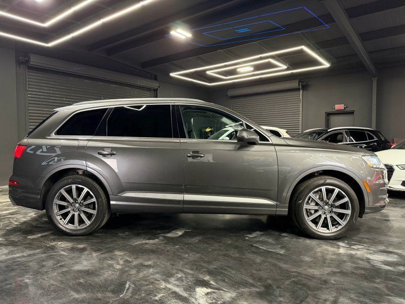 Used 2019 Audi Q7 2.0T Premium Plus w/ Premium Plus Package AWD/4WD image 4
