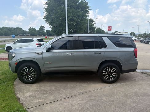 Used 2023 GMC Yukon AT4 AWD/4WD image 2