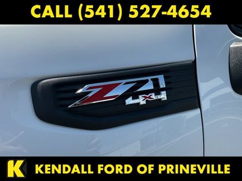 Used 2021 GMC Sierra 1500 4x4 Crew Cab w/ Sierra Value Package image 27