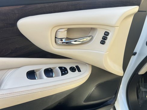 Certified 2024 Nissan Murano Platinum w/ Cargo Package image 12