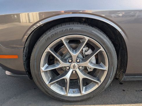 Used 2022 Dodge Challenger GT RWD image 9