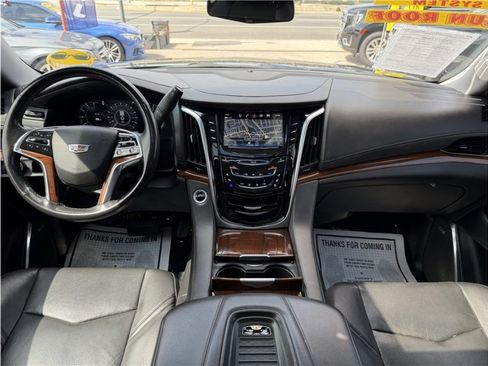 Used 2019 Cadillac Escalade ESV Premium Luxury RWD image 33