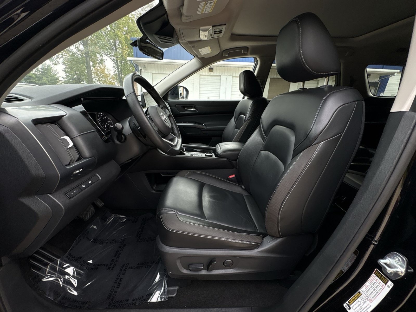 Used 2023 Nissan Pathfinder SL w/ SL Premium Package AWD/4WD image 14