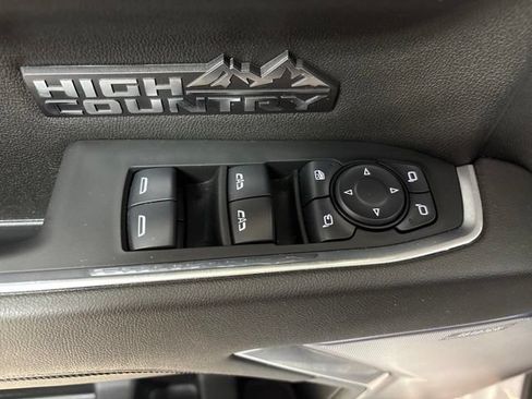 Used 2024 Chevrolet Silverado 1500 High Country w/ High Country Premium Package AWD/4WD image 23