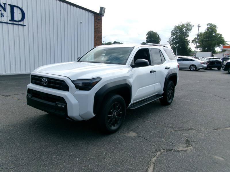 Used 2025 Toyota 4Runner SR5 AWD/4WD image 2