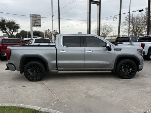 Used 2024 GMC Sierra 1500 Denali Ultimate image 3