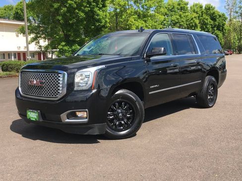 Used 2017 GMC Yukon XL Denali w/ Open Road Package AWD/4WD image 1