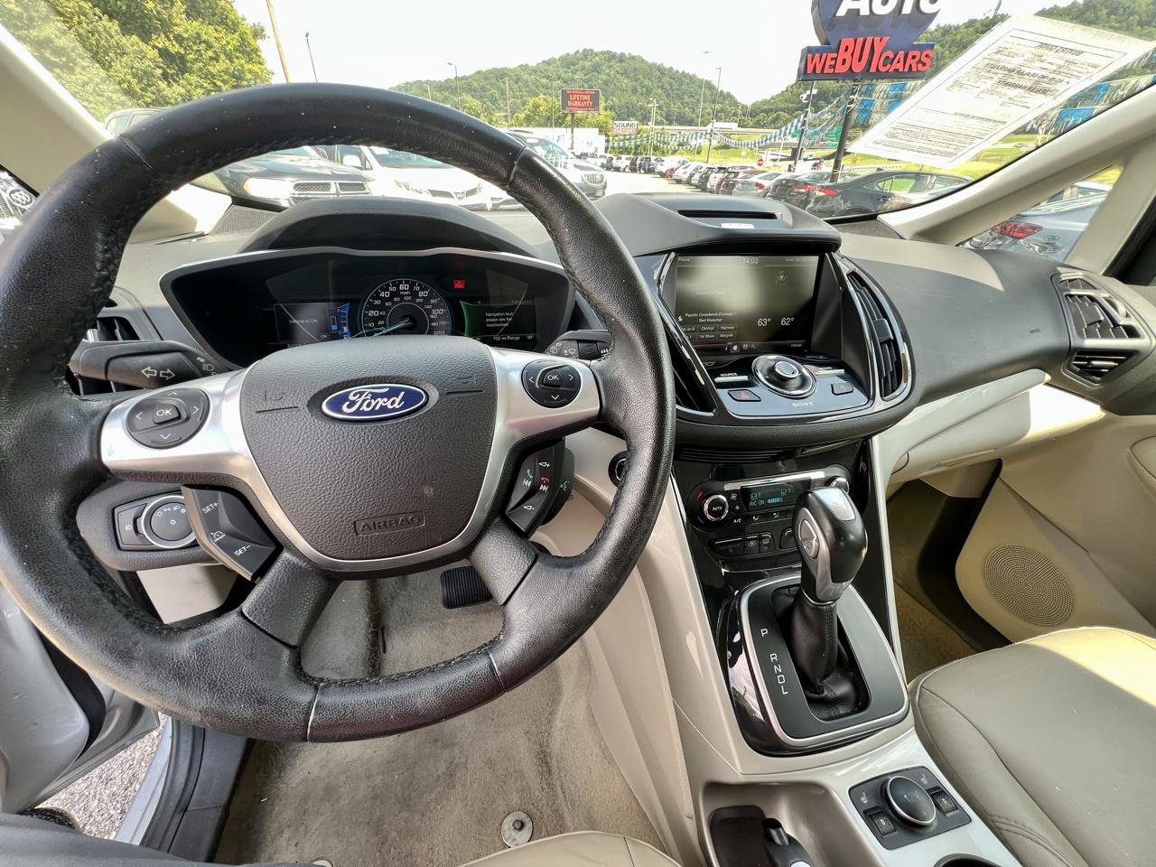 Used 2015 Ford C-MAX Energi SEL w/ Equipment Group 302A FWD image 23