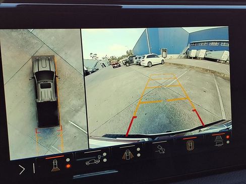 Used 2025 GMC Sierra 3500 Denali image 18