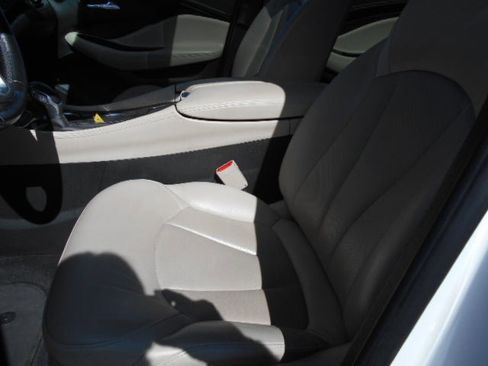 Used 2019 Buick Envision Essence w/ LPO, Cargo Package image 7