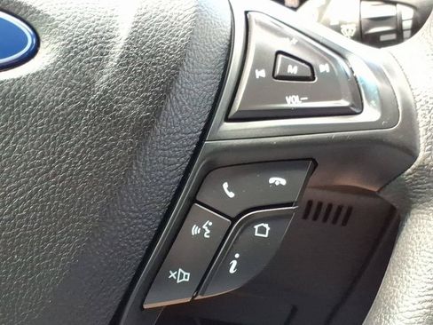 Used 2020 Ford Edge SE FWD image 23