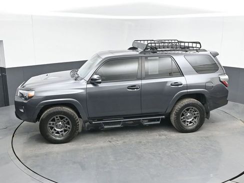 Used 2020 Toyota 4Runner Venture w/ Moonroof Package image 35