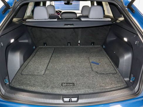 Used 2025 Volkswagen Atlas Cross Sport SEL R-Line image 14