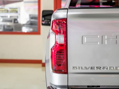 Used 2022 Chevrolet Silverado 2500 LT w/ Texas Edition image 49