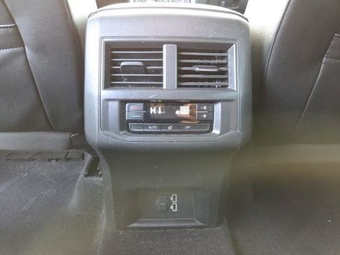 Used 2018 Volkswagen Atlas SE image 22